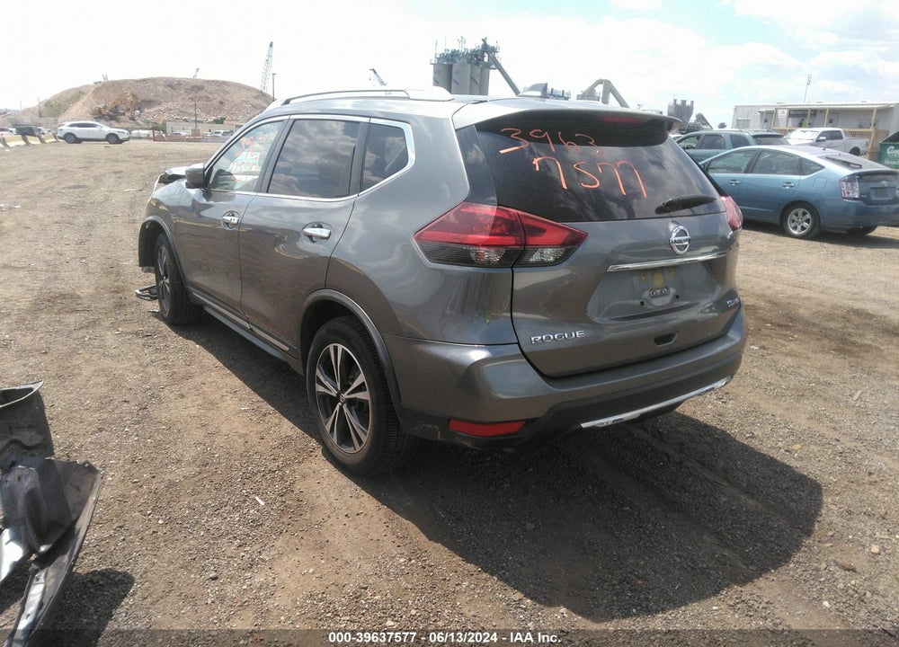 2018 NISSAN ROGUE SL VIN: JN8AT2MV4JW310832