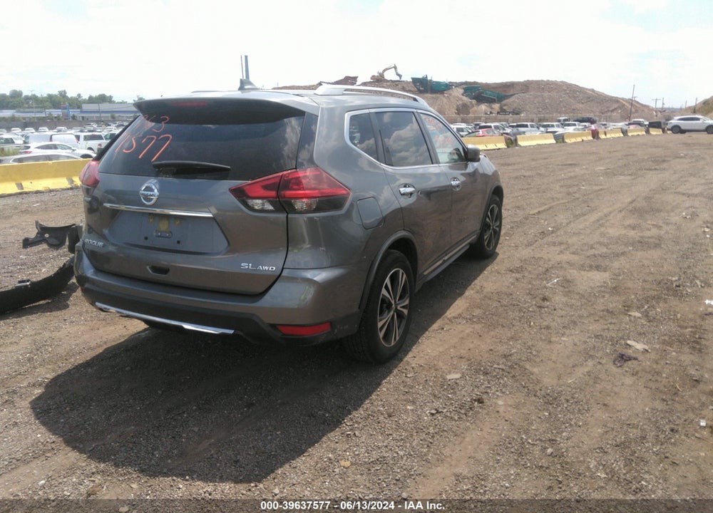 2018 NISSAN ROGUE SL VIN: JN8AT2MV4JW310832