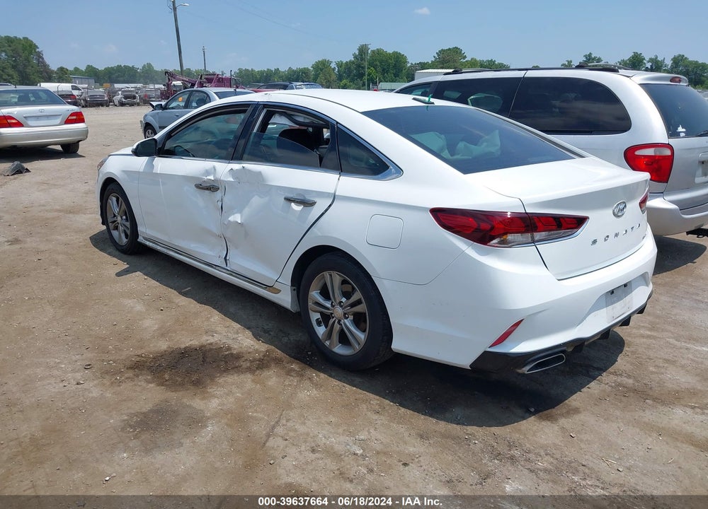 2018 HYUNDAI SONATA SPORT VIN: 5NPE34AF5JH627515