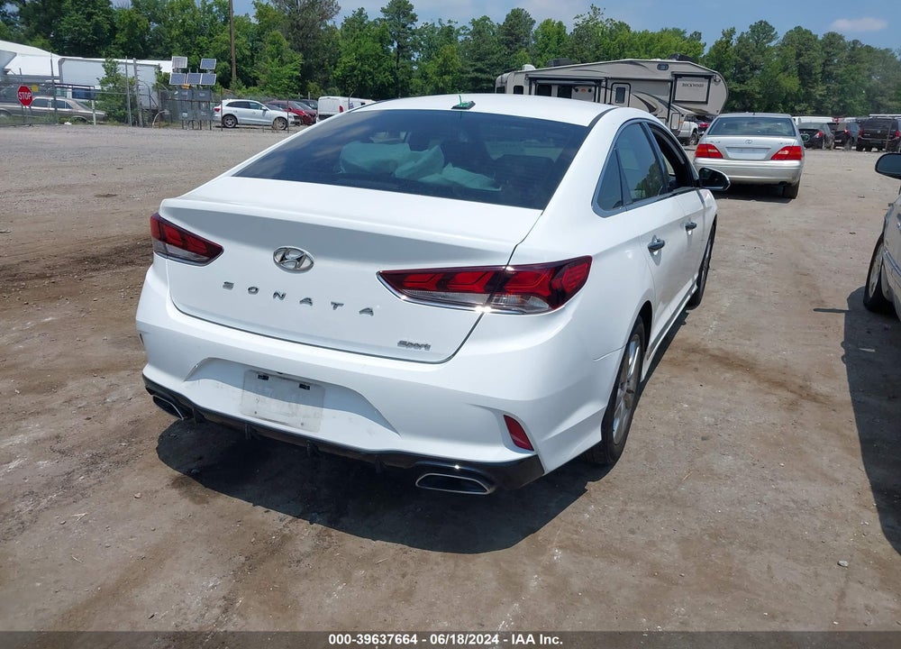 2018 HYUNDAI SONATA SPORT VIN: 5NPE34AF5JH627515