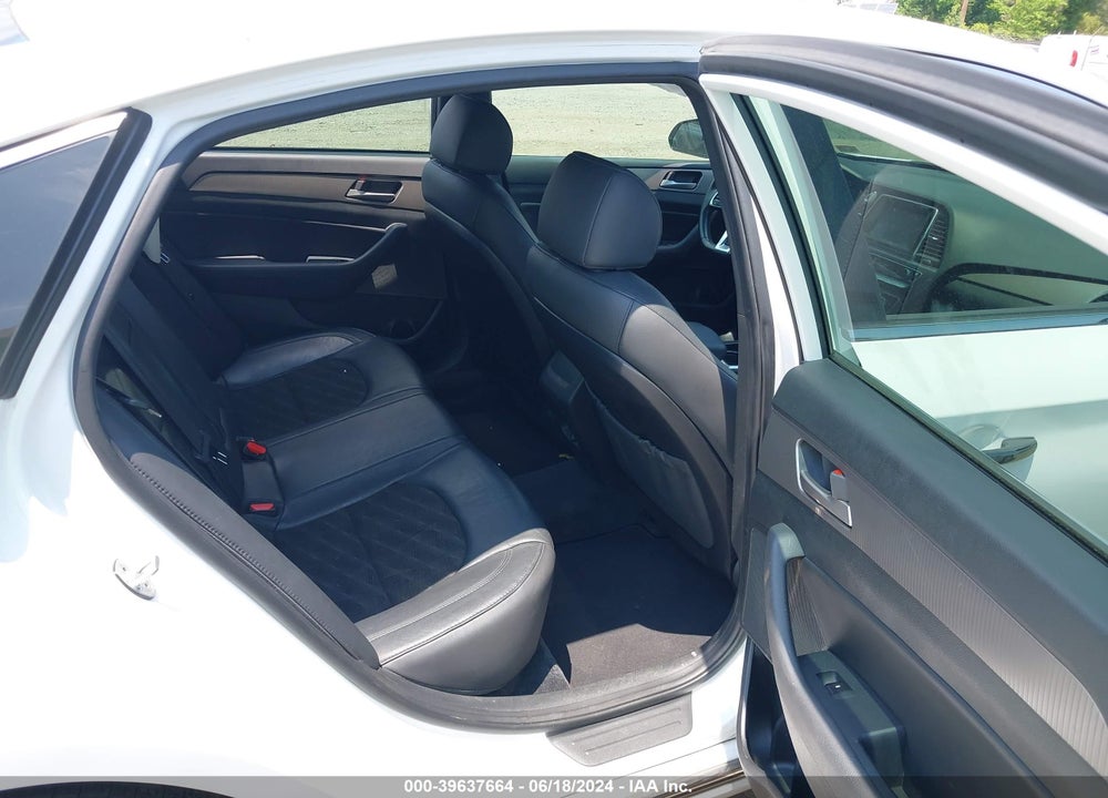 2018 HYUNDAI SONATA SPORT VIN: 5NPE34AF5JH627515