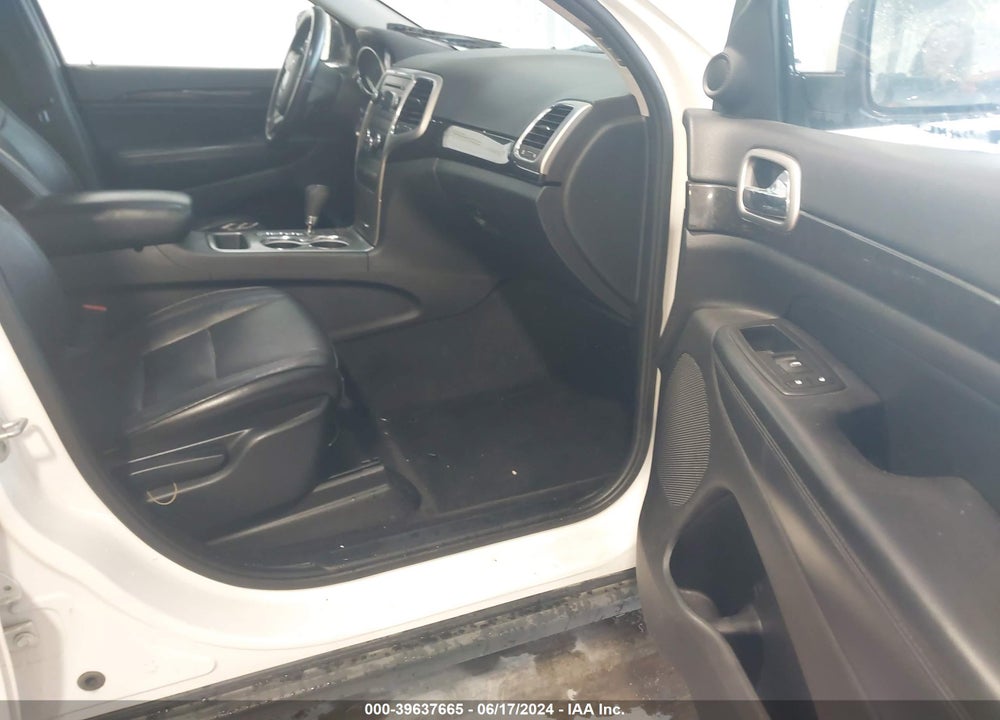 2011 JEEP GRAND CHEROKEE LAREDO VIN: 1J4RR4GG0BC555131