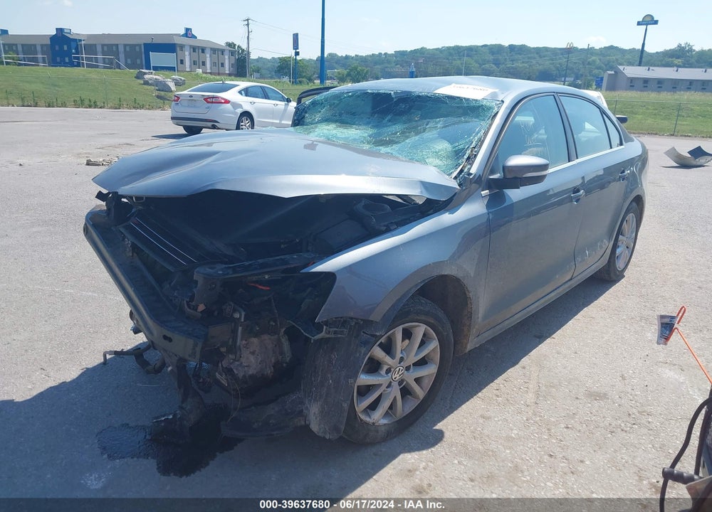 2014 VOLKSWAGEN JETTA 1.8T SE VIN: 3VWD07AJ7EM317390