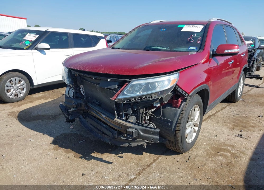2015 KIA SORENTO LX VIN: 5XYKT3A64FG660615