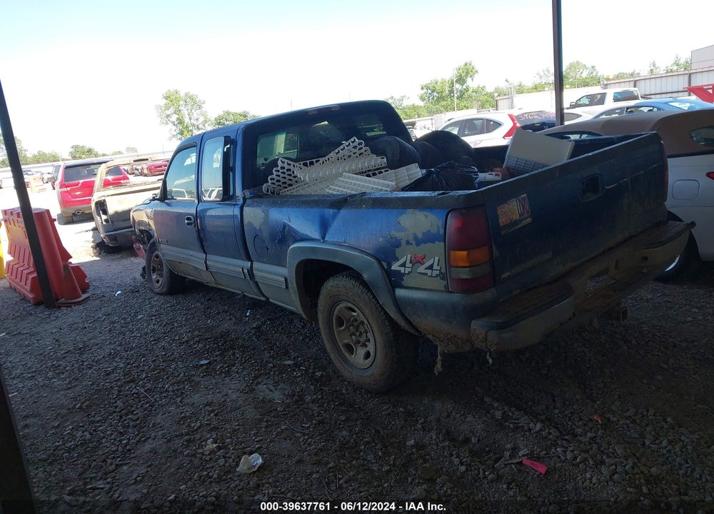 2000 CHEVROLET SILVERADO 2500 LS VIN: 1GCGK29U0YE371202