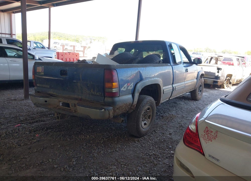 2000 CHEVROLET SILVERADO 2500 LS VIN: 1GCGK29U0YE371202