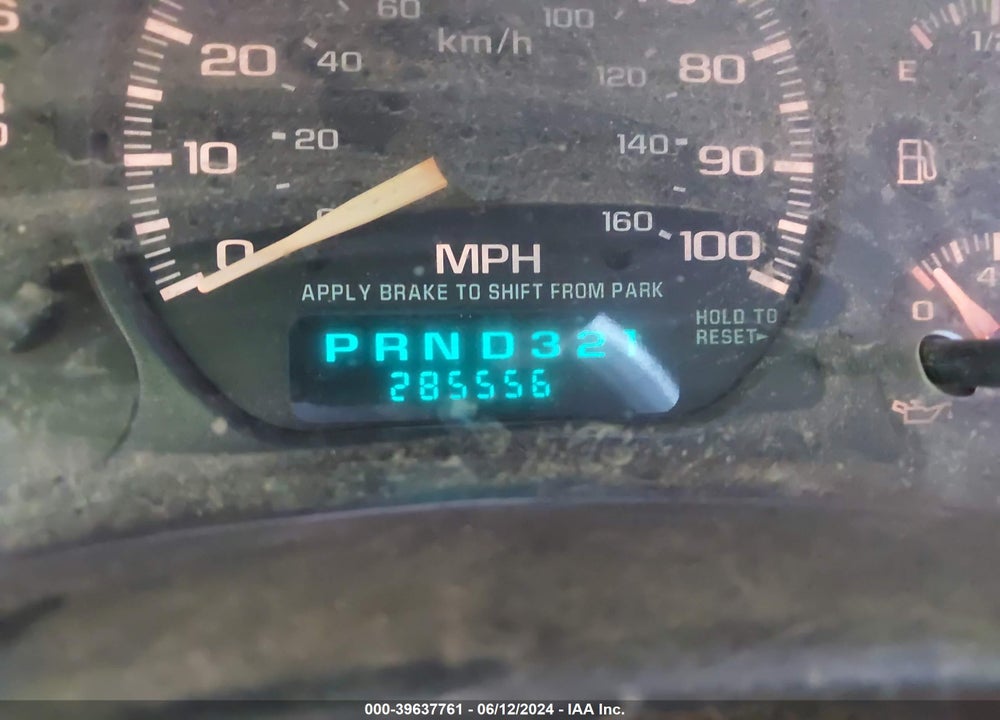 2000 CHEVROLET SILVERADO 2500 LS VIN: 1GCGK29U0YE371202