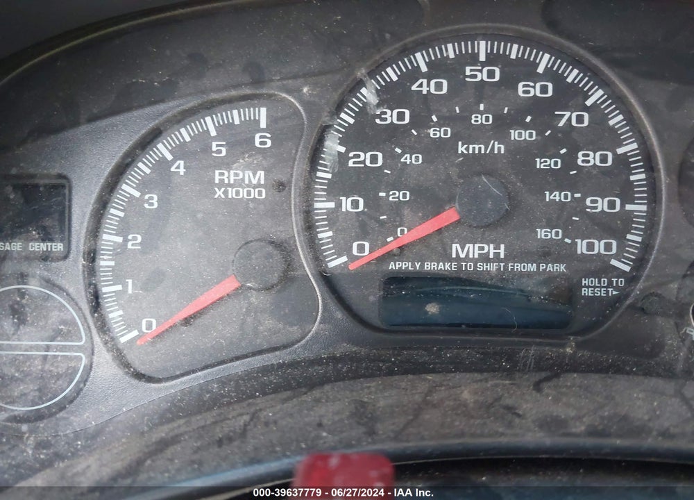 2000 CHEVROLET SILVERADO 1500 LT VIN: 2GCEC19T3Y1377986