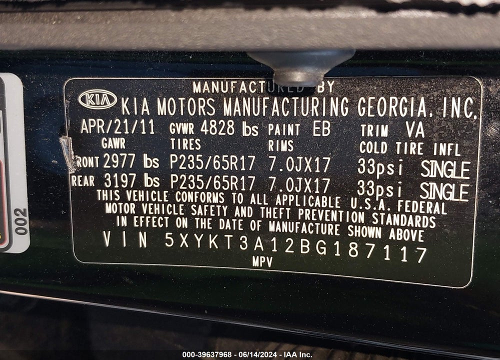 2011 KIA SORENTO LX VIN: 5XYKT3A12BG187117