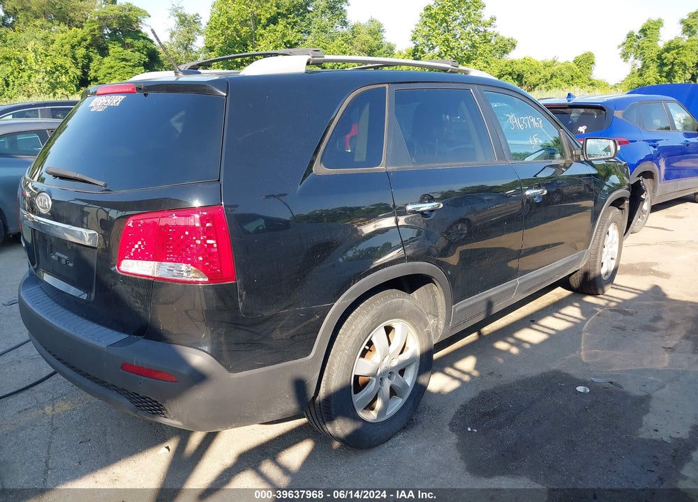 2011 KIA SORENTO LX VIN: 5XYKT3A12BG187117