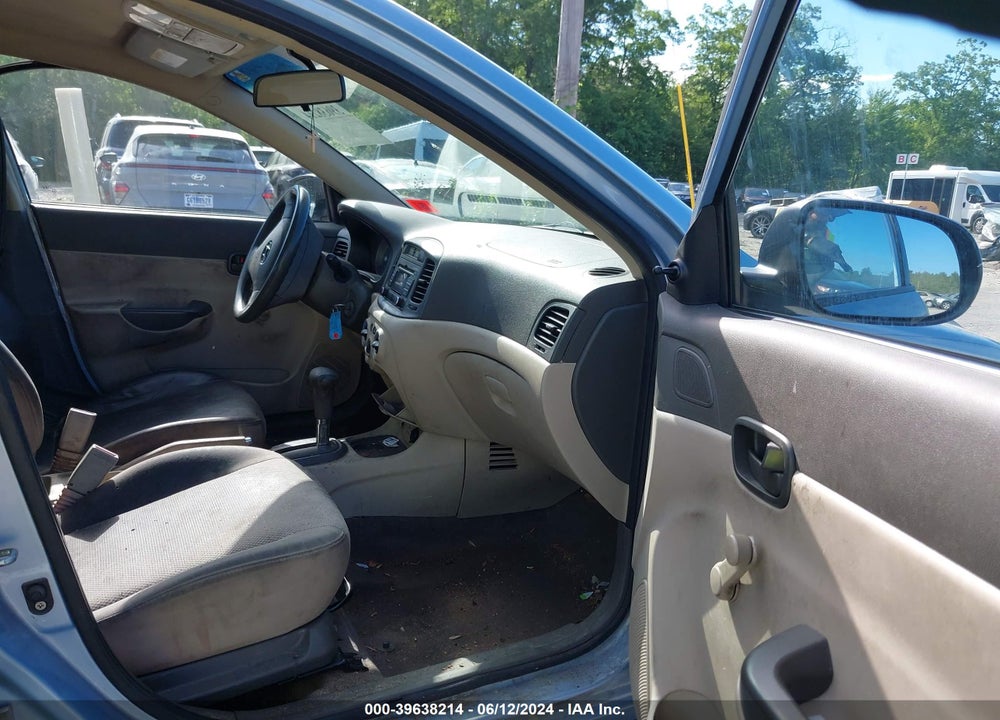 2011 HYUNDAI ACCENT VIN: KMHCN4AC7BU621130