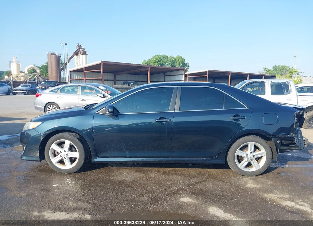 2014 TOYOTA CAMRY SE VIN: 4T1BF1FK6EU790275