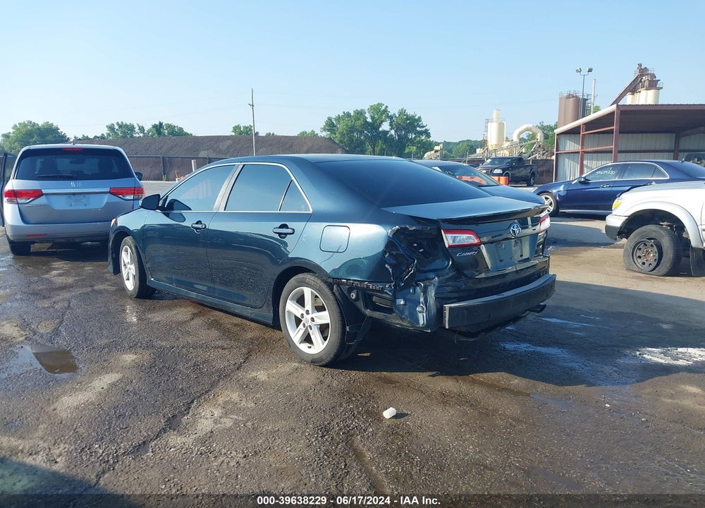 2014 TOYOTA CAMRY SE VIN: 4T1BF1FK6EU790275