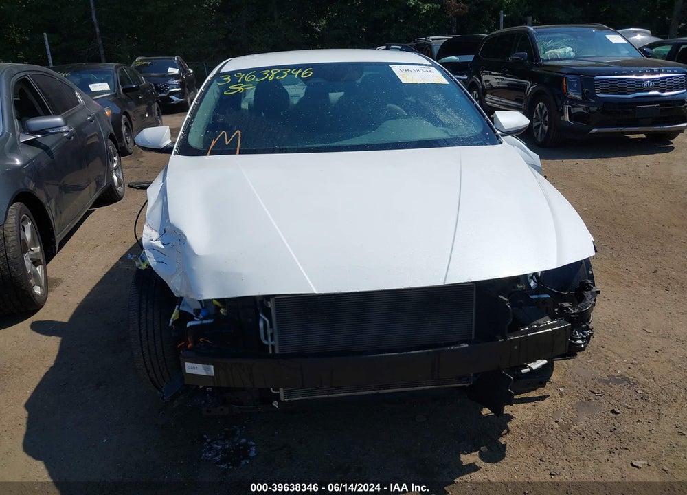 2022 HYUNDAI ELANTRA SE VIN: 5NPLL4AG5NH077951