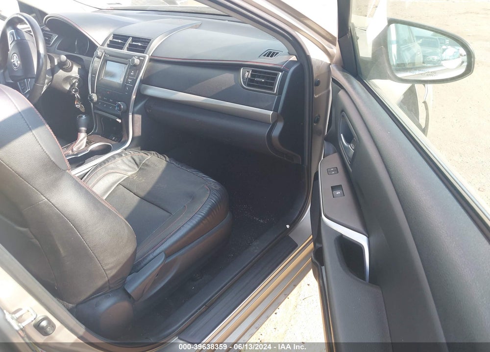 2015 TOYOTA CAMRY SE VIN: 4T1BF1FK9FU053685