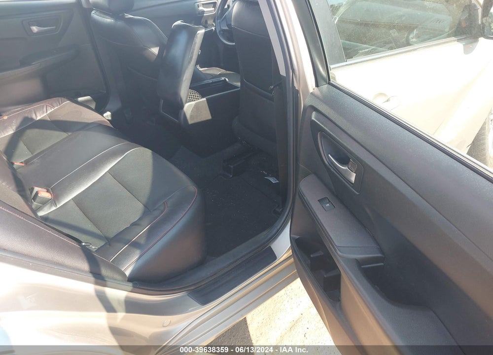 2015 TOYOTA CAMRY SE VIN: 4T1BF1FK9FU053685