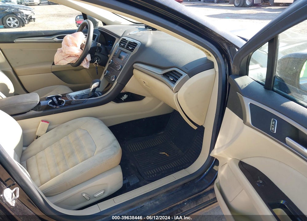 2015 FORD FUSION SE VIN: 3FA6P0H79FR216113