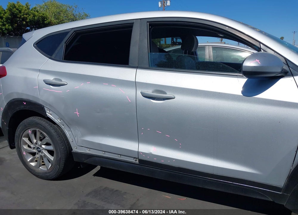 2017 HYUNDAI TUCSON SE VIN: KM8J23A4XHU408653