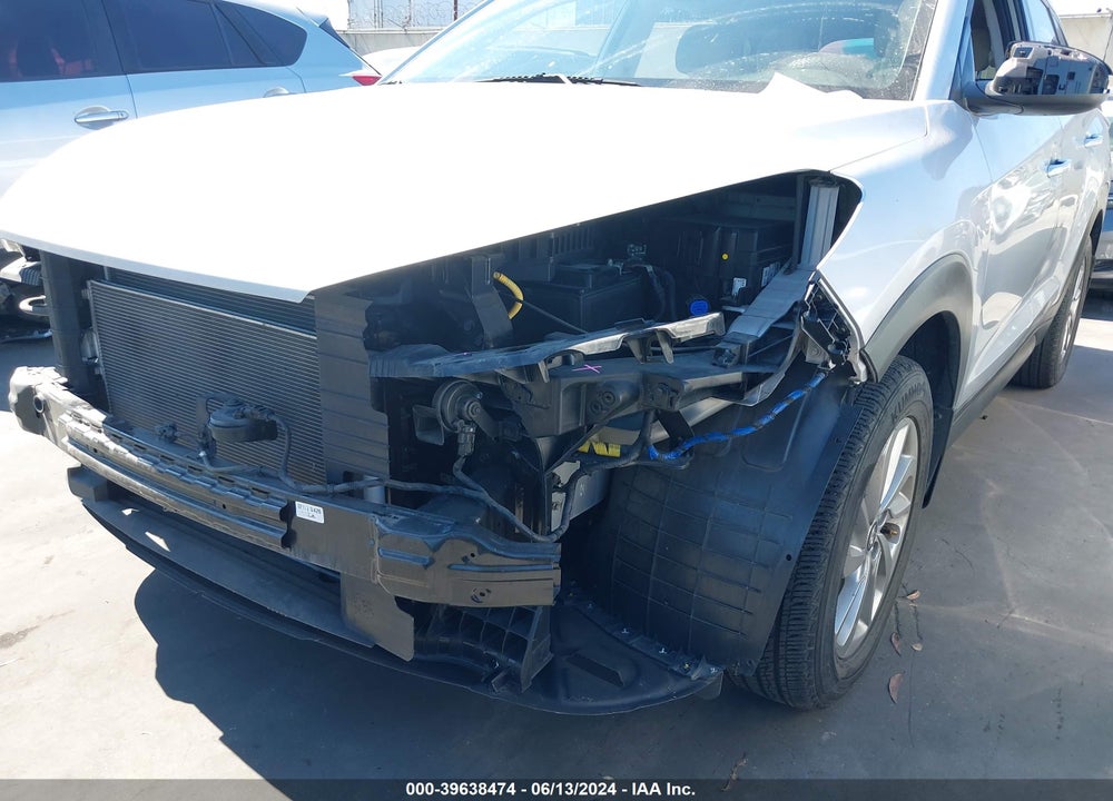 2017 HYUNDAI TUCSON SE VIN: KM8J23A4XHU408653