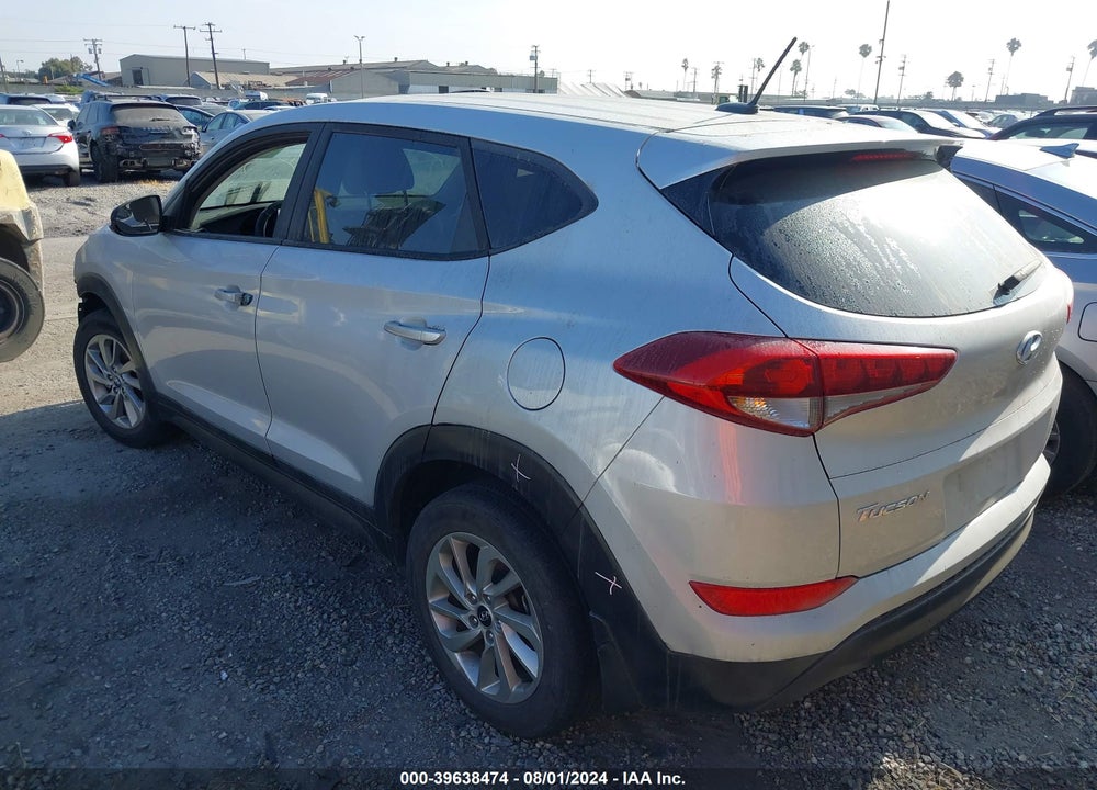 2017 HYUNDAI TUCSON SE VIN: KM8J23A4XHU408653