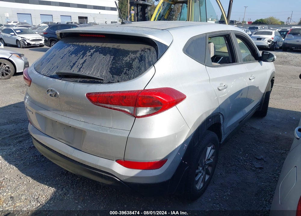 2017 HYUNDAI TUCSON SE VIN: KM8J23A4XHU408653
