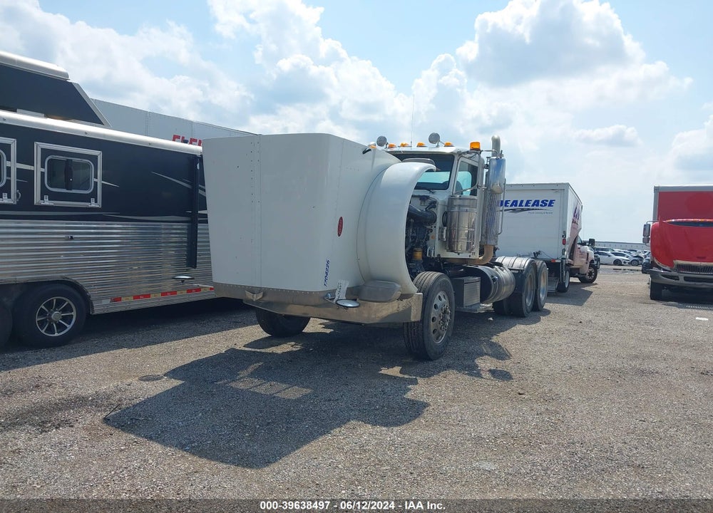 2015 PETERBILT 389 VIN: 1XPXD79X1FD269118