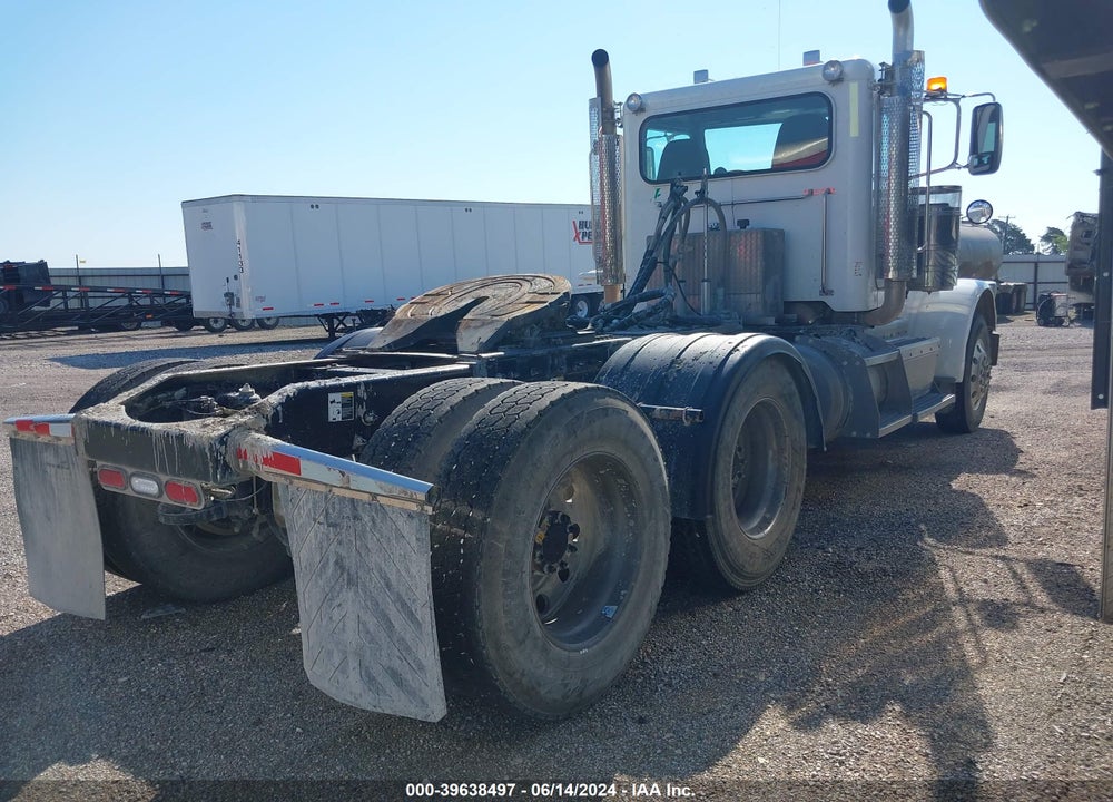 2015 PETERBILT 389 VIN: 1XPXD79X1FD269118
