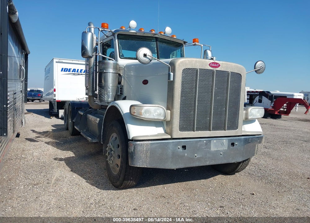 2015 PETERBILT 389 VIN: 1XPXD79X1FD269118