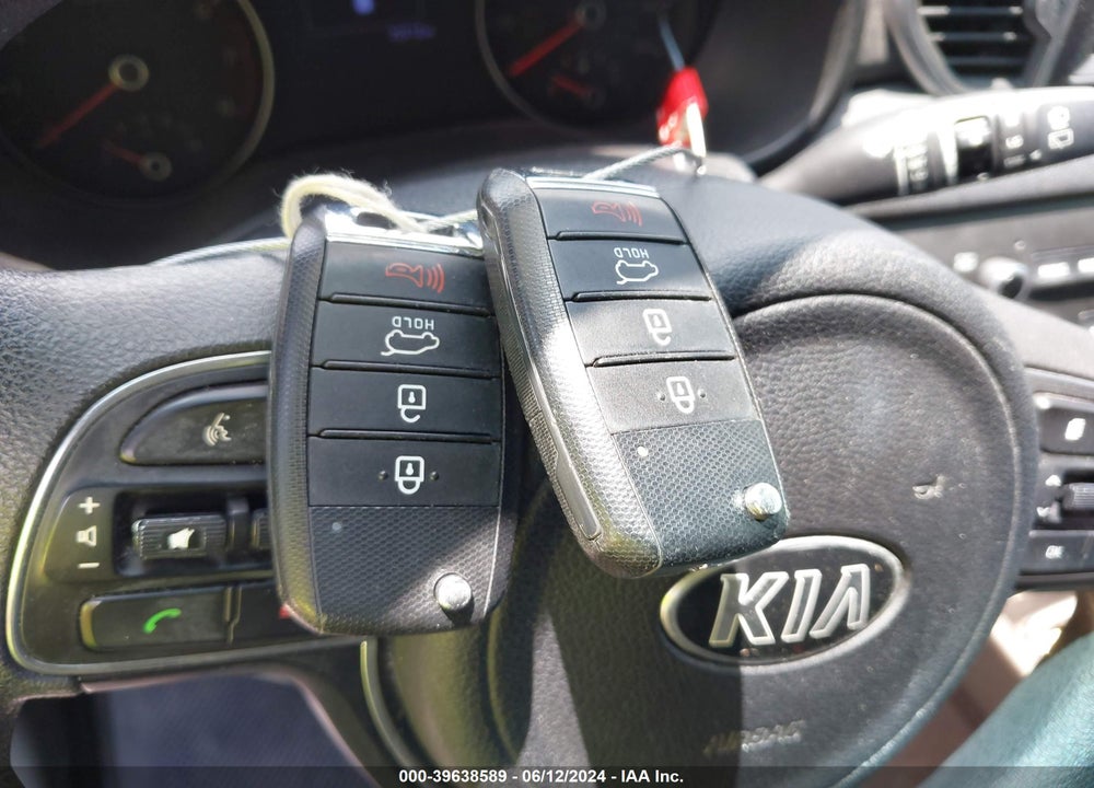 2018 KIA SPORTAGE LX VIN: KNDPM3AC2J7413270