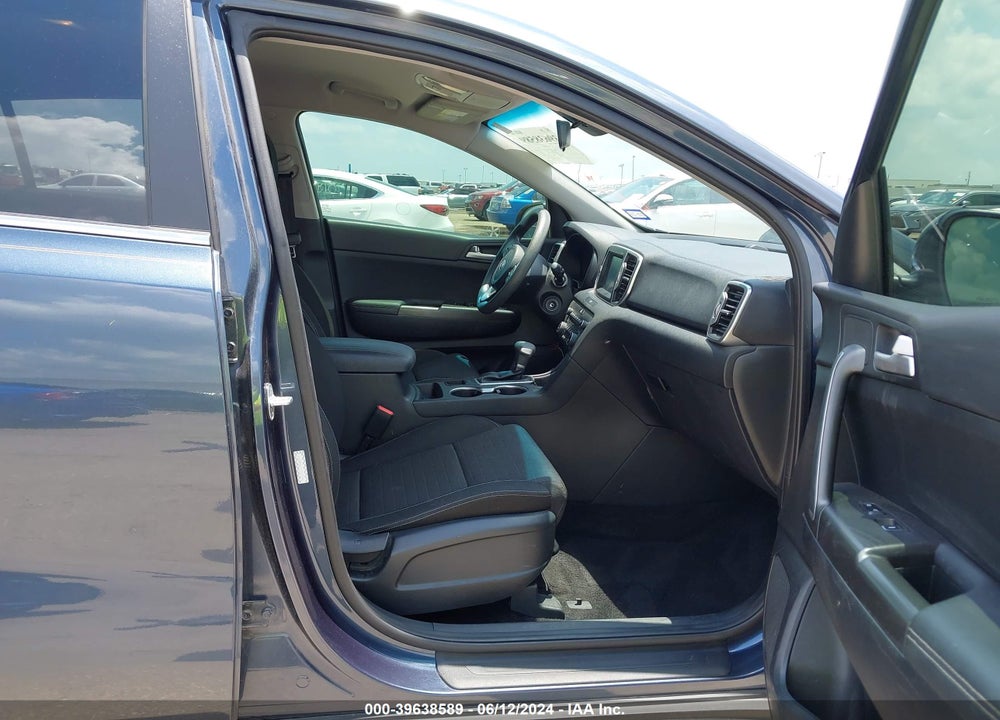 2018 KIA SPORTAGE LX VIN: KNDPM3AC2J7413270