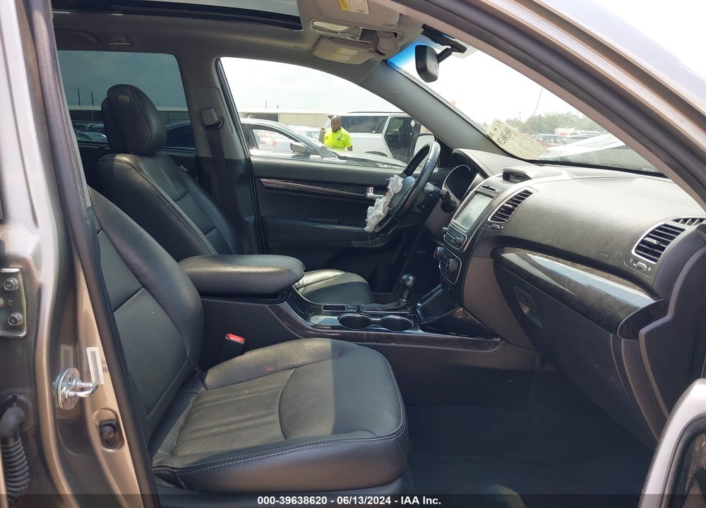 2015 KIA SORENTO SX V6 VIN: 5XYKW4A75FG565423