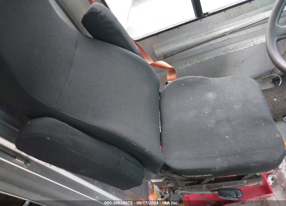 2014 FREIGHTLINER CHASSIS M LINE WALK-IN VAN VIN: 4UZAC2DV5ECFV1994