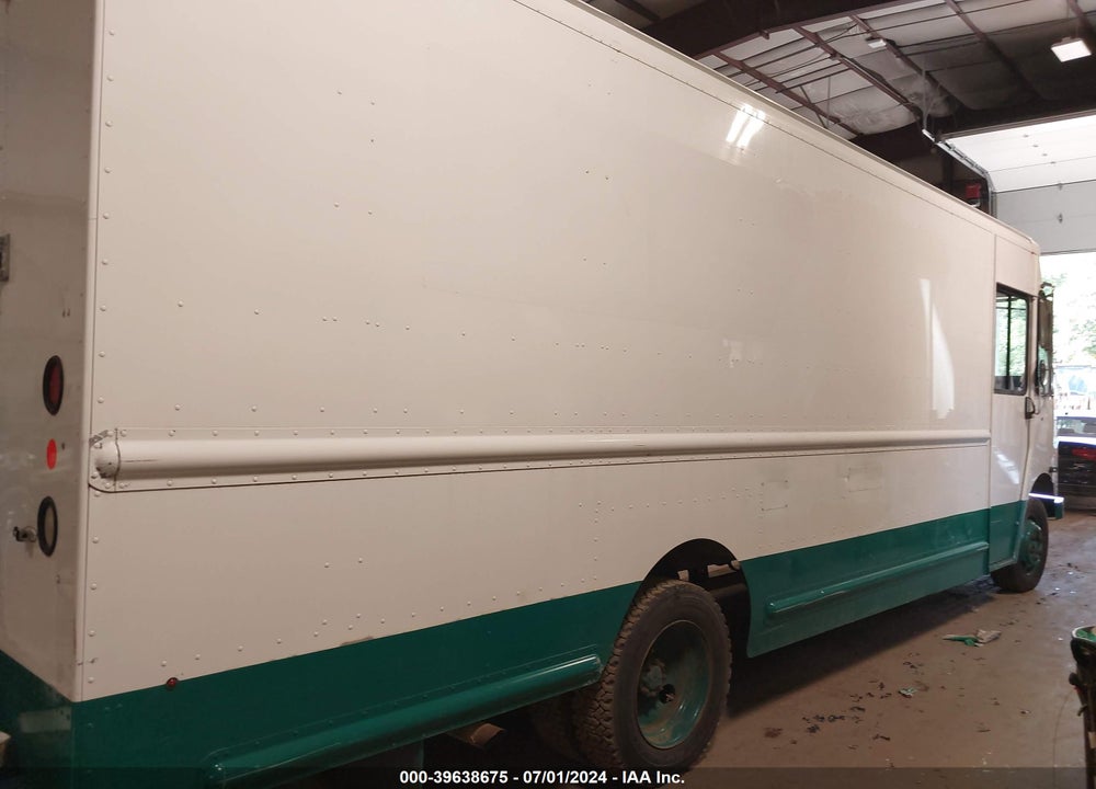 2014 FREIGHTLINER CHASSIS M LINE WALK-IN VAN VIN: 4UZAC2DV5ECFV1994