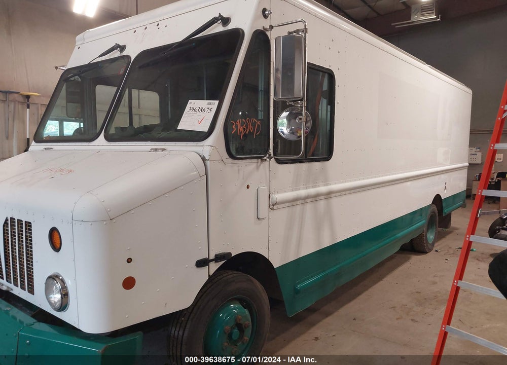 2014 FREIGHTLINER CHASSIS M LINE WALK-IN VAN VIN: 4UZAC2DV5ECFV1994