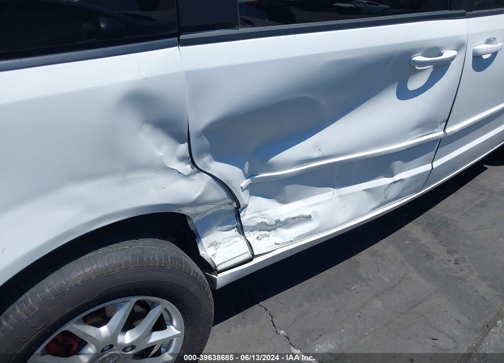 2016 DODGE GRAND CARAVAN VIN: 2C4RDGEG2GR329292