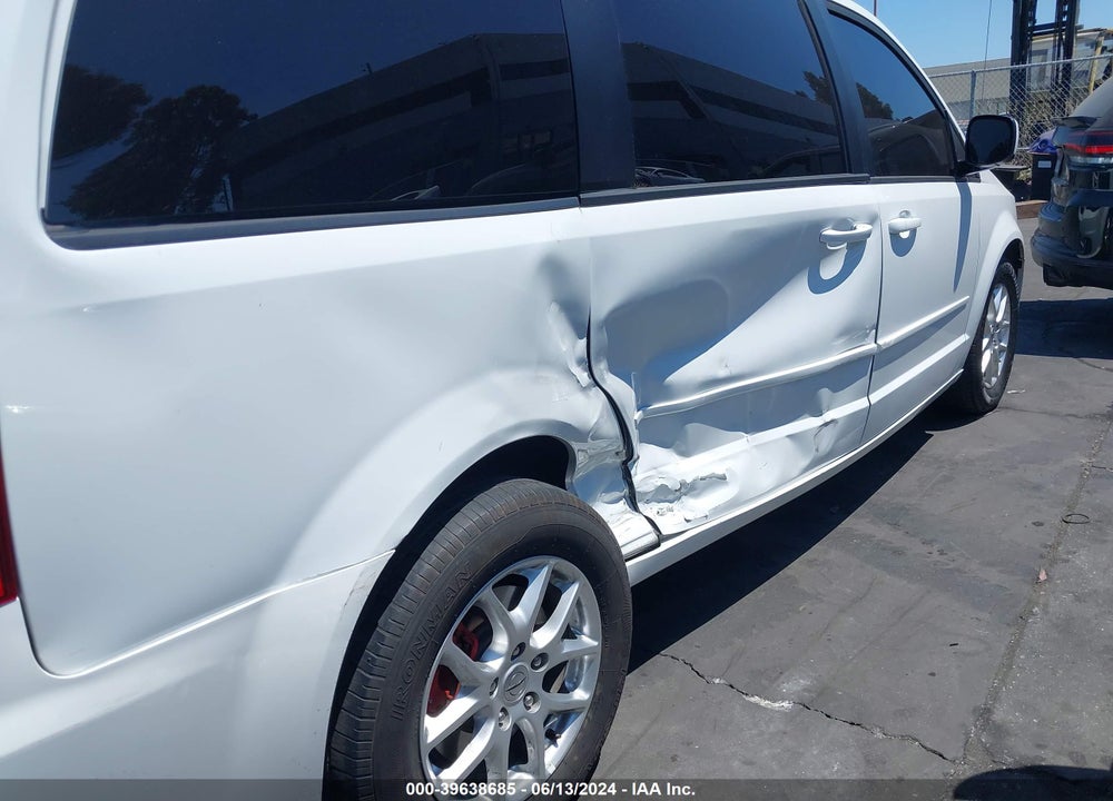 2016 DODGE GRAND CARAVAN VIN: 2C4RDGEG2GR329292