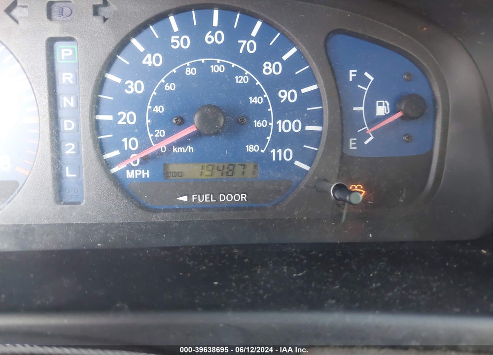 2001 TOYOTA SIENNA XLE VIN: 4T3ZF13C21U392915