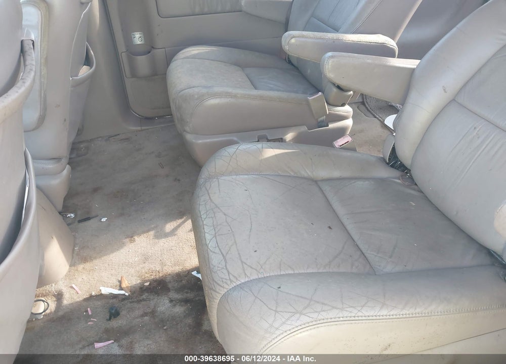 2001 TOYOTA SIENNA XLE VIN: 4T3ZF13C21U392915