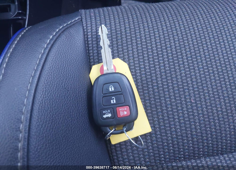 2019 TOYOTA COROLLA SE VIN: 2T1BURHE2KC142280