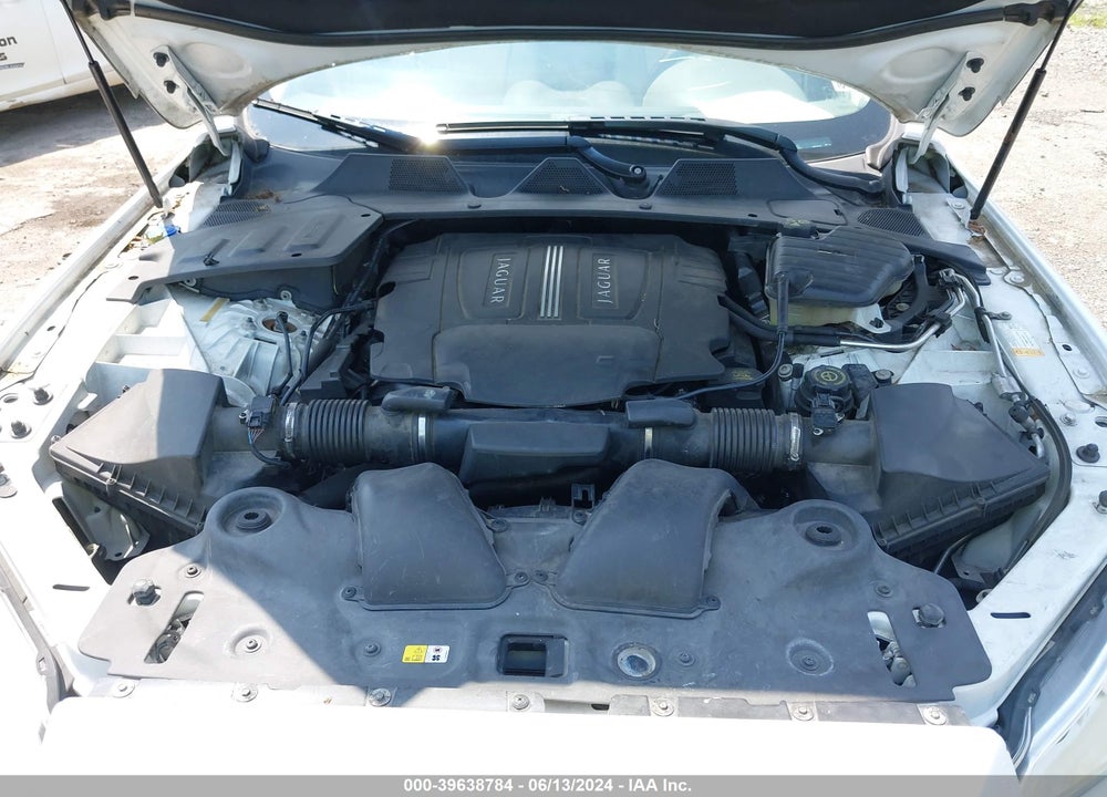 2012 JAGUAR XJ XJL PORTFOLIO VIN: SAJWA2GB8CLV31896