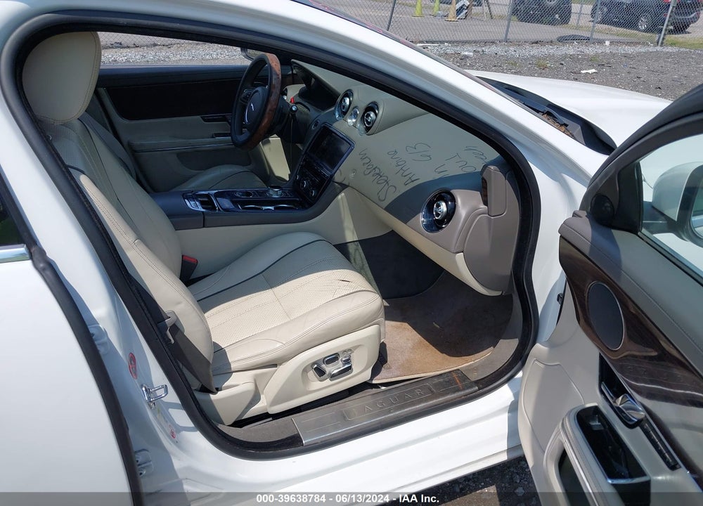 2012 JAGUAR XJ XJL PORTFOLIO VIN: SAJWA2GB8CLV31896