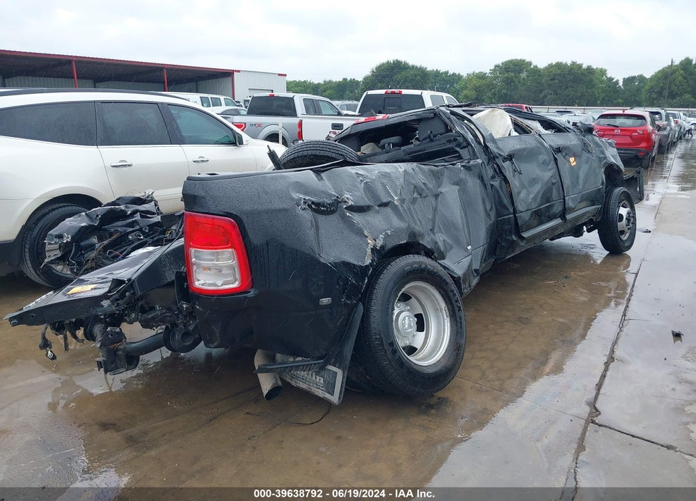2022 RAM 3500 TRADESMAN  4X4 8' BOX VIN: 3C63RRGL6NG407824
