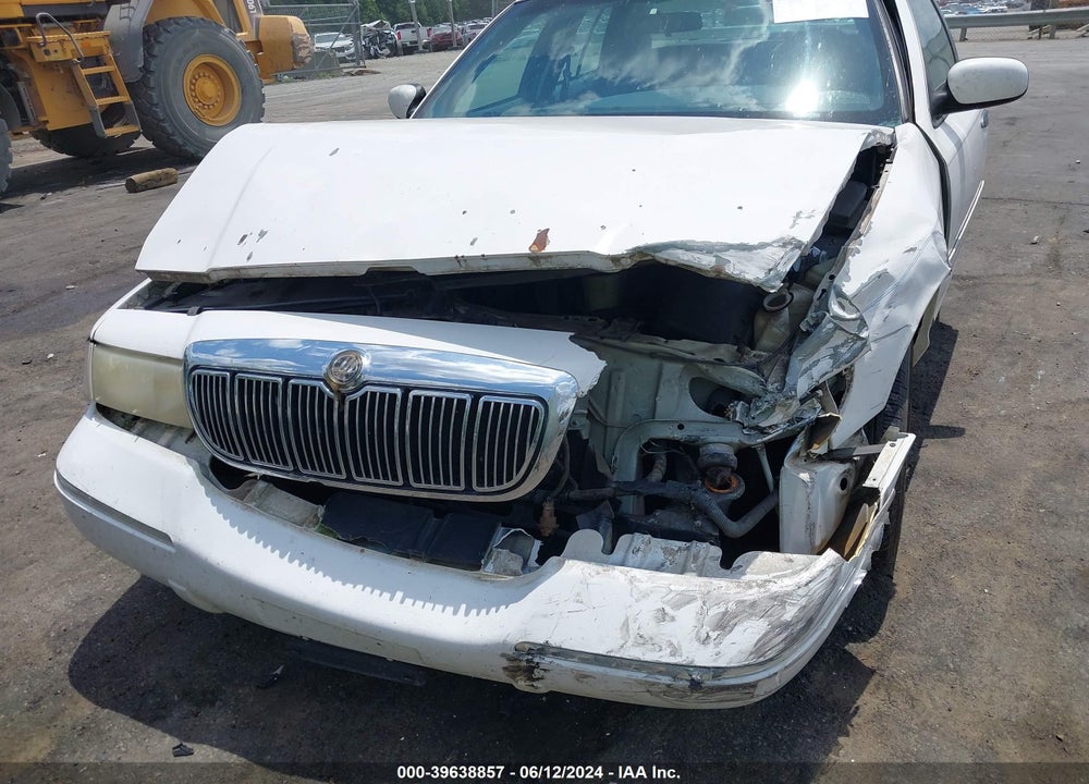 2002 MERCURY GRAND MARQUIS GS VIN: 2MEFM74W12X649444