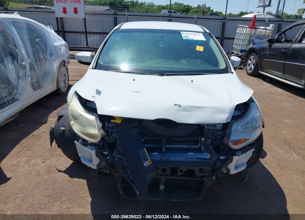 2013 FORD FOCUS SE VIN: 1FADP3K28DL308928