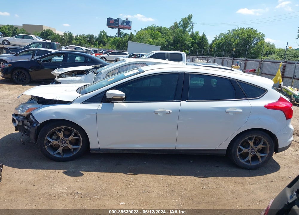2013 FORD FOCUS SE VIN: 1FADP3K28DL308928