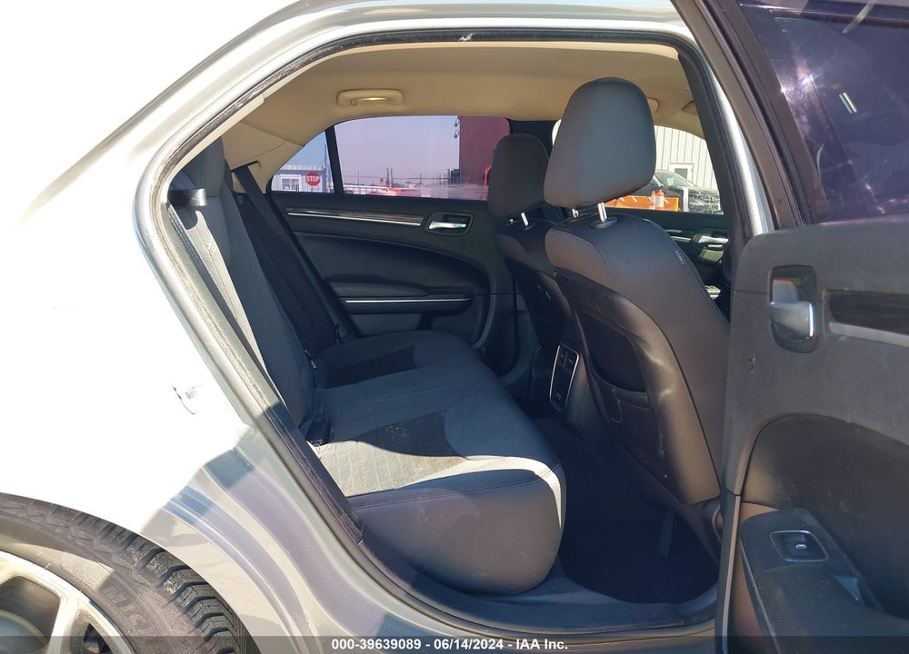 2018 CHRYSLER 300 TOURING VIN: 2C3CCAAG4JH208292
