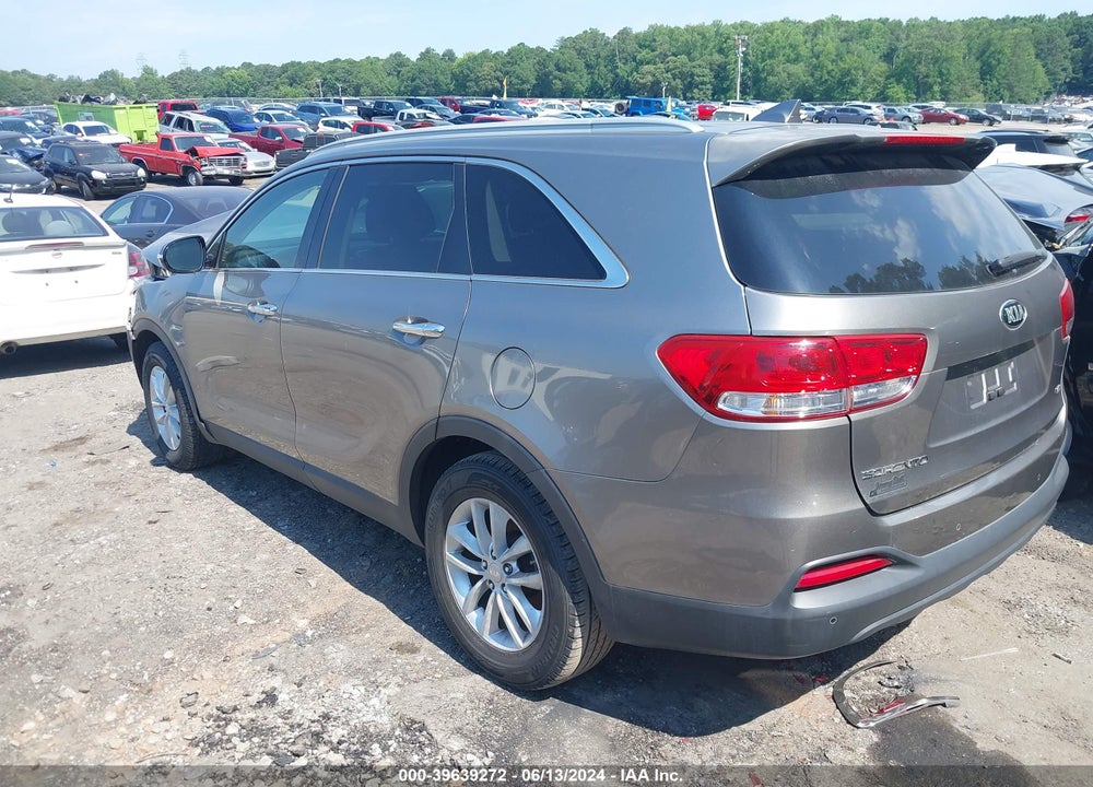 2016 KIA SORENTO 2.4L LX VIN: 5XYPG4A38GG043919