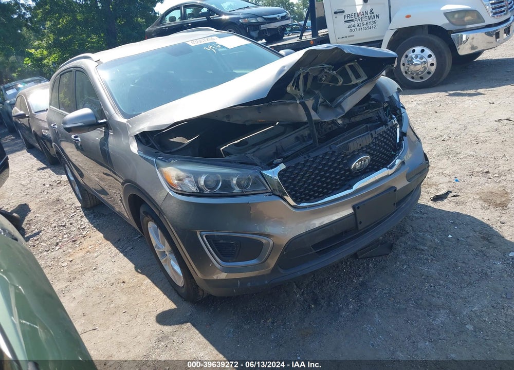 2016 KIA SORENTO 2.4L LX VIN: 5XYPG4A38GG043919