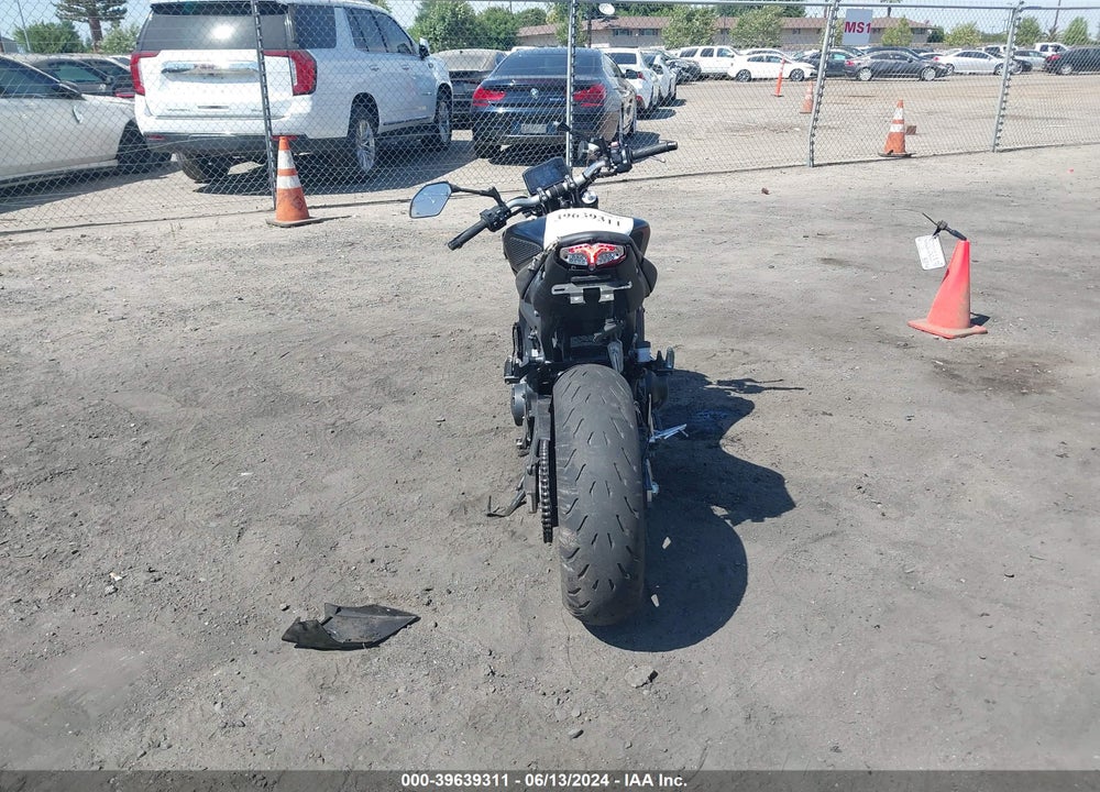 2022 YAMAHA MT09 C VIN: JYARN71Y3NA000593