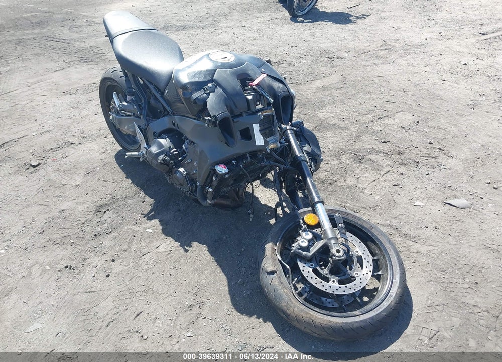 2022 YAMAHA MT09 C VIN: JYARN71Y3NA000593